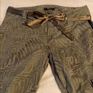 Express Capri pants